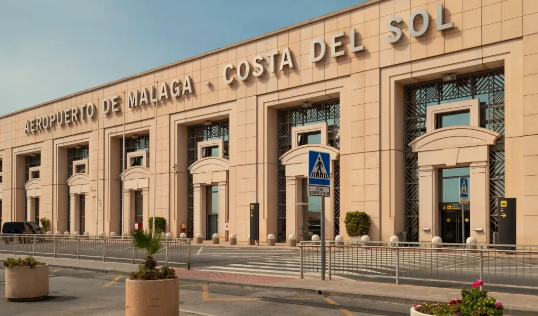 Taxi de Jesús Carmona para traslados al Aeropuerto de Málaga